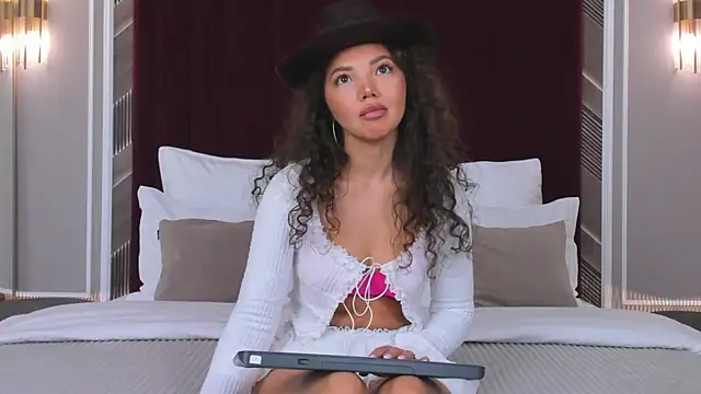 MargaretPeace online show from 2, 4, 2026