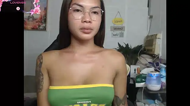 lucyheart777 online show from 16, 6, 2026