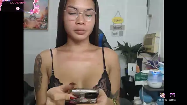 lucyheart777 online show from 17, 6, 2026