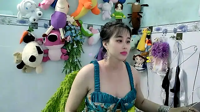 emgaixinhngoan online show from 28, 10, 2025