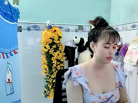 emgaixinhngoan online show from 4, 10, 2025