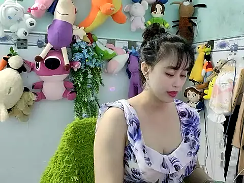 emgaixinhngoan online show from 12, 11, 2025