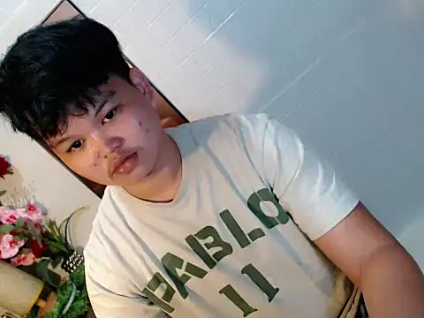 Snapshot of Reynelcock chatting on 5, 6, 2026 Reynelcock online show from 5, 6, 2026