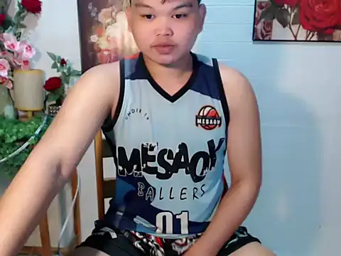 Snapshot of Reynelcock chatting on 22, 6, 2026 Reynelcock online show from 22, 6, 2026