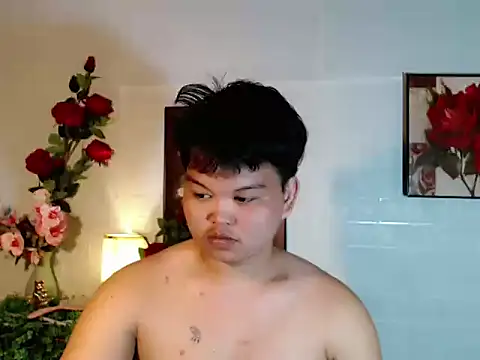 Snapshot of Reynelcock chatting on 13, 7, 2026 Reynelcock online show from 13, 7, 2026