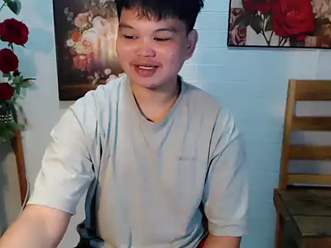 Snapshot of Reynelcock chatting on 23, 6, 2026 Reynelcock online show from 23, 6, 2026