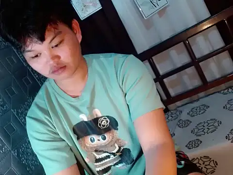 Snapshot of Reynelcock chatting on 15, 9, 2025 Reynelcock online show from 15, 9, 2025