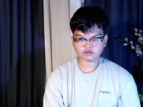 Snapshot of Reynelcock chatting on 21, 9, 2025 Reynelcock online show from 21, 9, 2025