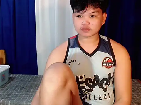 Snapshot of Reynelcock chatting on 12, 11, 2025 Reynelcock online show from 12, 11, 2025