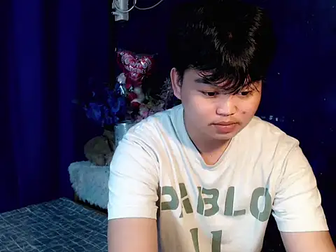 Snapshot of Reynelcock chatting on 26, 10, 2025 Reynelcock online show from 26, 10, 2025