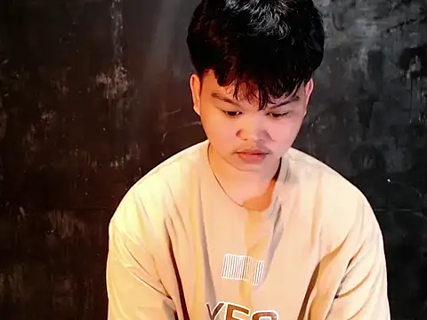 Snapshot of Reynelcock chatting on 28, 9, 2025 Reynelcock online show from 28, 9, 2025