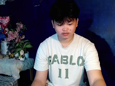 Snapshot of Reynelcock chatting on 24, 10, 2025 Reynelcock online show from 24, 10, 2025