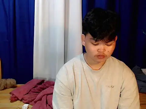 Snapshot of Reynelcock chatting on 1, 12, 2025 Reynelcock online show from 1, 12, 2025