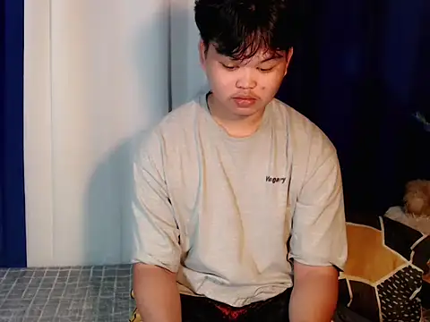 Snapshot of Reynelcock chatting on 22, 10, 2025 Reynelcock online show from 22, 10, 2025