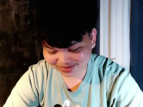 Snapshot of Reynelcock chatting on 16, 10, 2025 Reynelcock online show from 16, 10, 2025