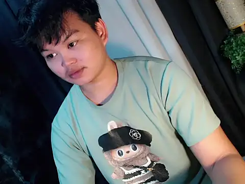 Snapshot of Reynelcock chatting on 16, 9, 2025 Reynelcock online show from 16, 9, 2025