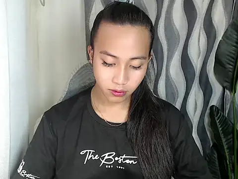 Snapshot of sweetiie_caren chatting on 25, 6, 2026 sweetiie caren online show from 25, 6, 2026