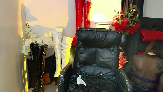 JadeScarlet LoveLace online show from 16, 10, 2025