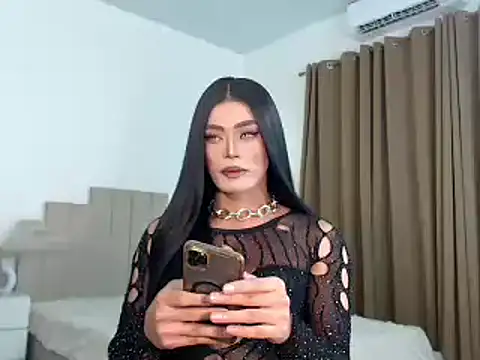 Mia holtxxx online show from 17, 1, 2026