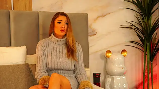 Snapshot of Izabellle02 chatting on 20, 12, 2025 Izabellle02 online show from 20, 12, 2025