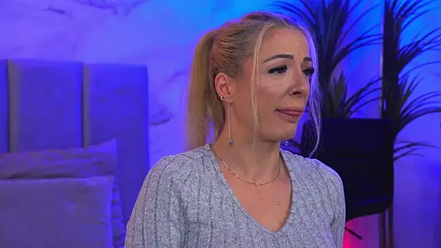 Izabellle02 online show from 4, 4, 2026