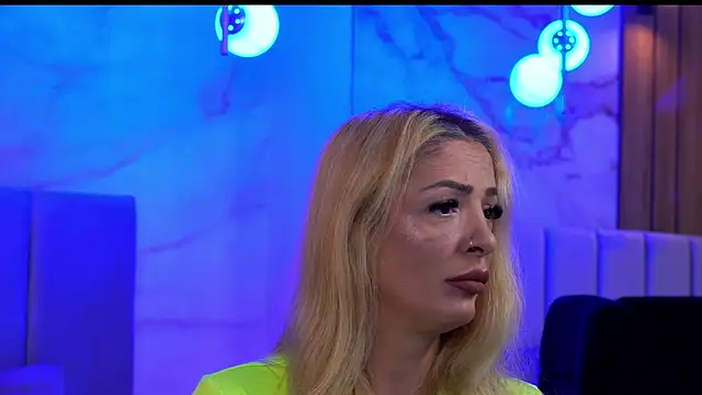 Izabellle02 online show from 24, 4, 2026