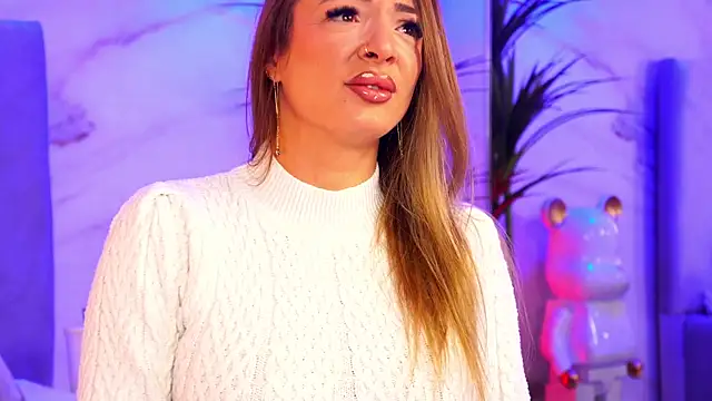 Izabellle02 online show from 22, 12, 2025