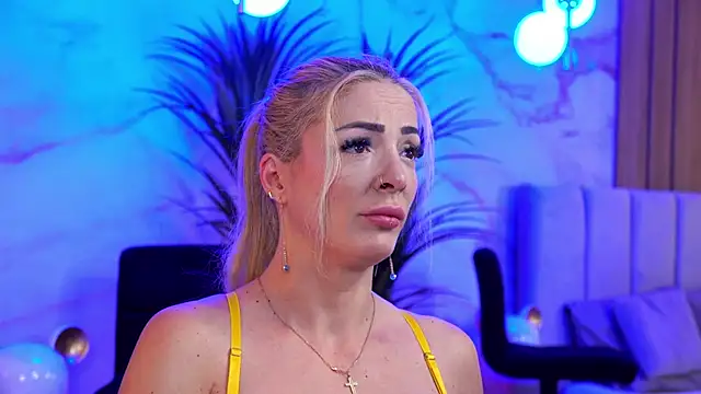 Izabellle02 online show from 28, 3, 2026