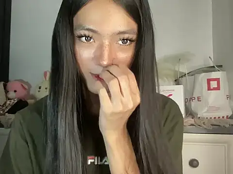 slimladyxoxo online show from 18, 12, 2025