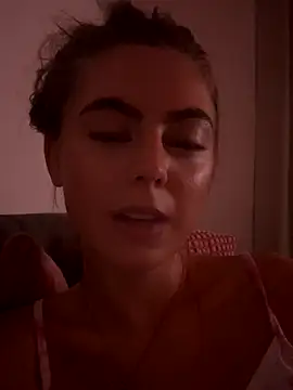 YoungLeo2006 online show from 3, 10, 2025