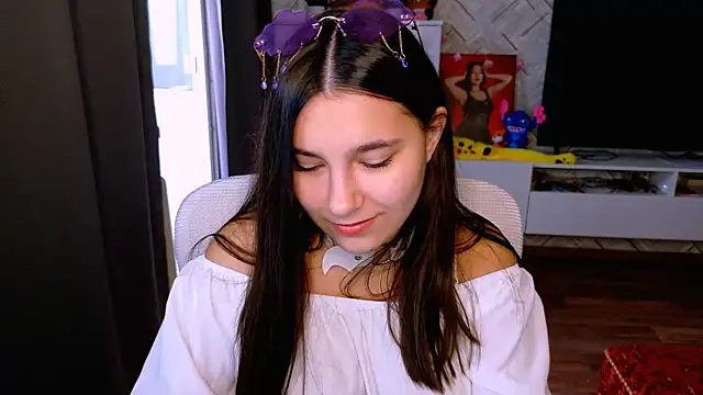 Snapshot of Arianna_Grend chatting on 5, 11, 2025 Arianna Grend online show from 5, 11, 2025