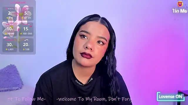 Shophie thoopson online show from 14, 12, 2025