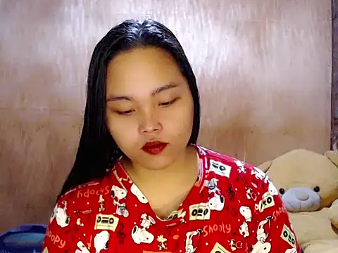  Lylia online show from 4, 4, 2026