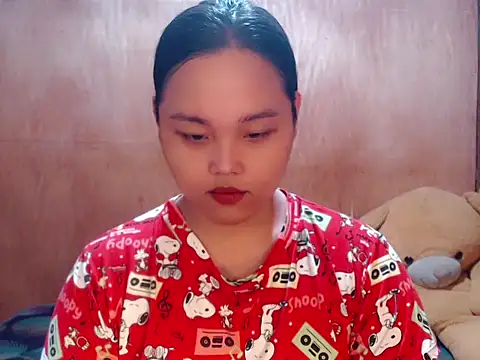  Lylia online show from 15, 4, 2026