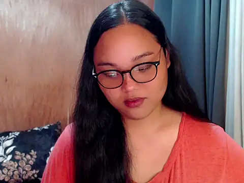  Lylia online show from 5, 10, 2025