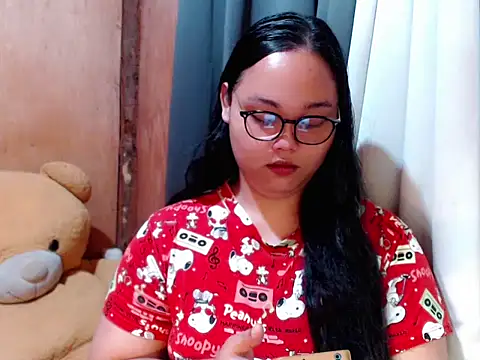  Lylia online show from 4, 2, 2026