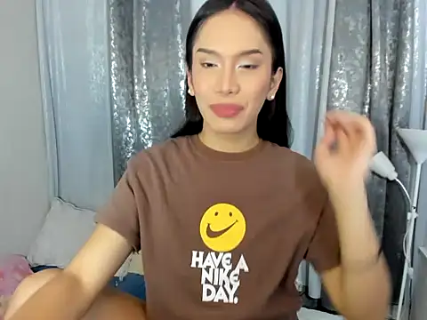 Snapshot of lucyshanex chatting on 3, 3, 2026 lucyshanex online show from 3, 3, 2026