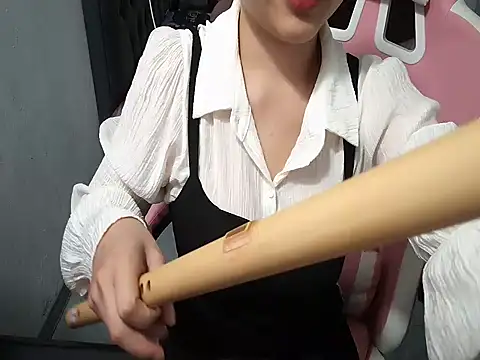 Snapshot of Ori-Yannie chatting on 11, 11, 2025 Ori-Yannie online show from 11, 11, 2025