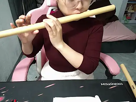 Snapshot of Ori-Yannie chatting on 18, 11, 2025 Ori-Yannie online show from 18, 11, 2025