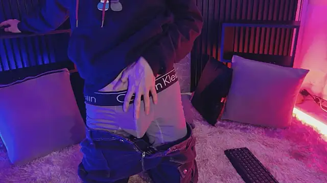 luixdust  online show from 17, 9, 2025