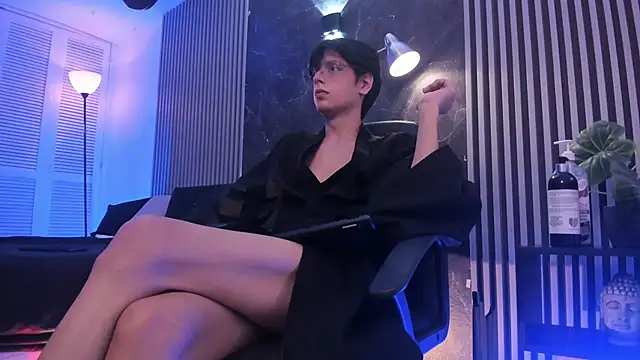 luixdust  online show from 11, 10, 2025