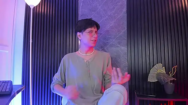 luixdust  online show from 29, 11, 2025