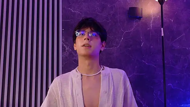 luixdust  online show from 22, 9, 2025