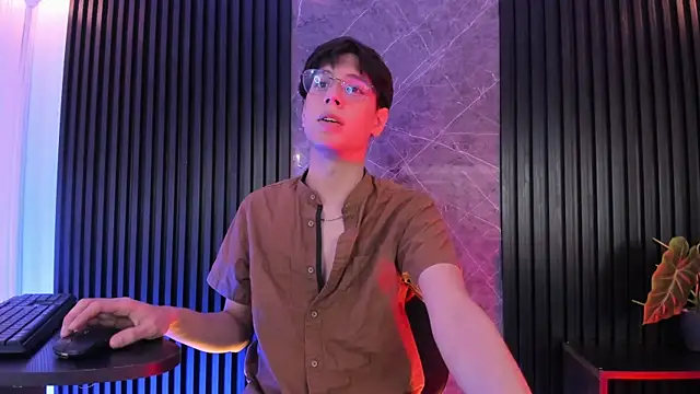 luixdust  online show from 30, 11, 2025