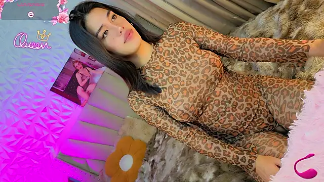 hollywoodxtrans online show from 9, 2, 2026