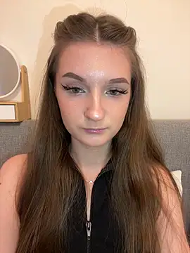 AdelinaEmber online show from 18, 12, 2025