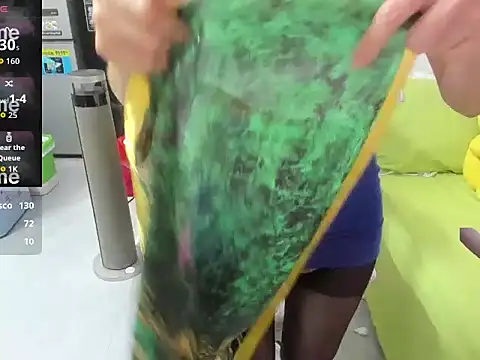 Snapshot of LuckyBabe_new01 chatting on 4, 2, 2026 LuckyBabe new01 online show from 4, 2, 2026