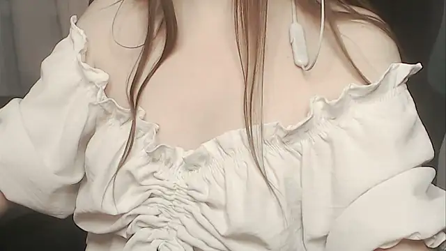 cute elfy  online show from 10, 2, 2026