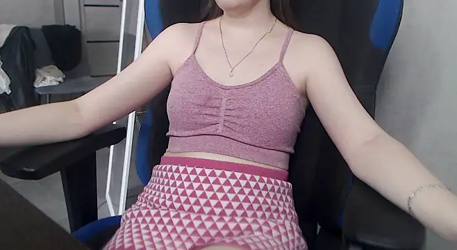 Snapshot of cute_elfy_ chatting on 21, 6, 2026 cute elfy online show from 21, 6, 2026