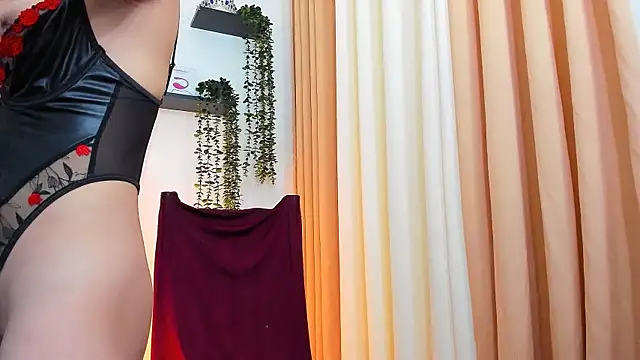 Yoursexy adriana online show from 24, 3, 2026